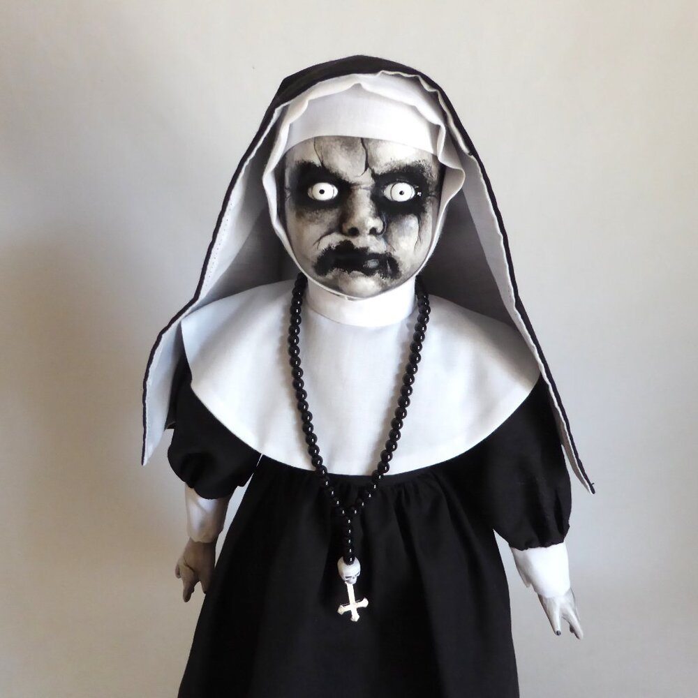 OOAK 17” CONJURING NUN VALAK HORROR DEMON DEPARTED EVIL DOLL HORROR ODDITY - Picture 3 of 13